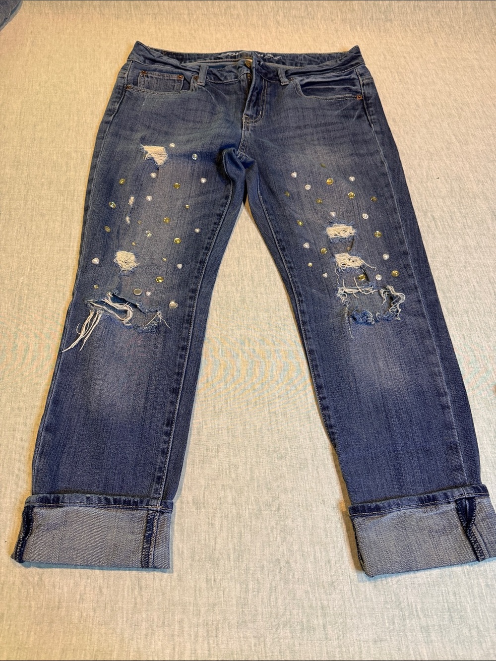 Forever 21 Dark Blue Distressed Boyfriend Jeans with Stud Accents - Picture 1 of 12